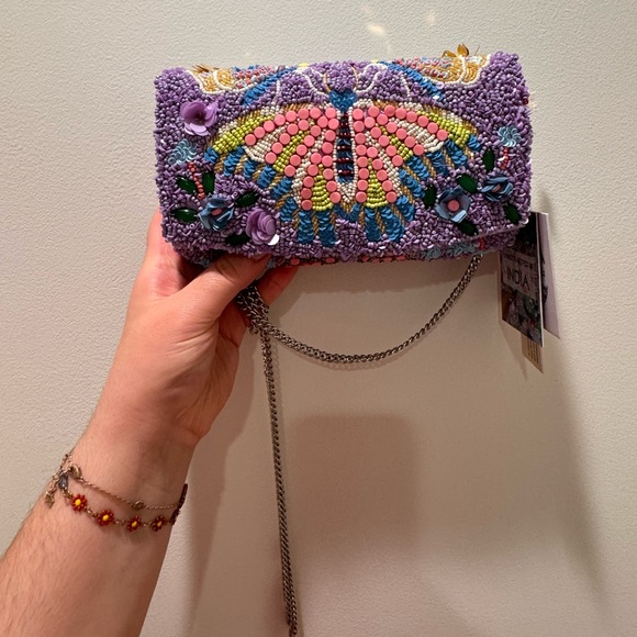 Handcrafted beaded sequin from India to you butterfly clutch bag w chain viral - Picture 2 of 5